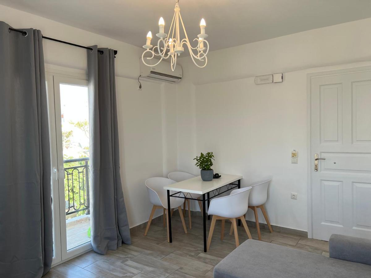 Filia Suite-Apartment Agia Anna  Buitenkant foto