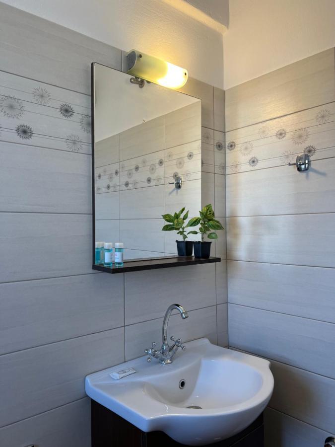 Filia Suite-Apartment Agia Anna  Buitenkant foto
